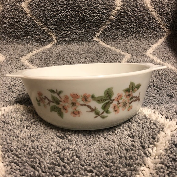 VINTAGE PYREX / England pink flowers dish 9” - Picture 5 of 9